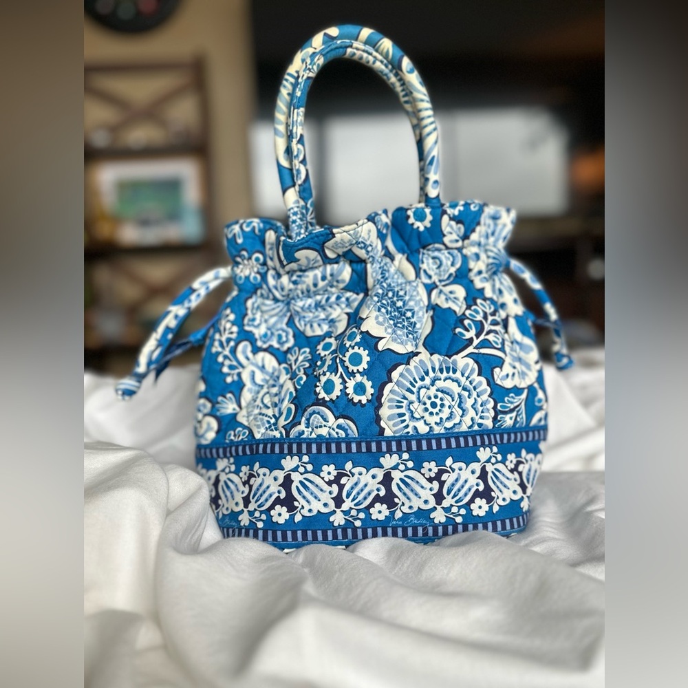 Vera Bradley small Emma bag in Blue Lagoon print